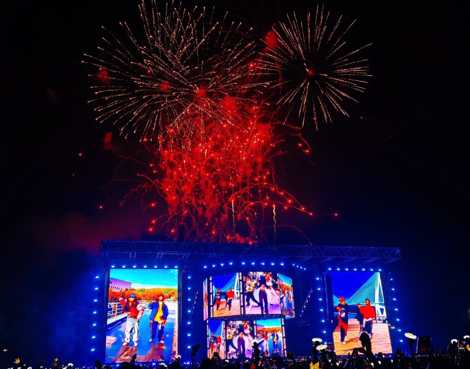 Dân mạng Hàn Quốc: Concert Việt Nam của G-DRAGON quá khủng!- Ảnh 4.