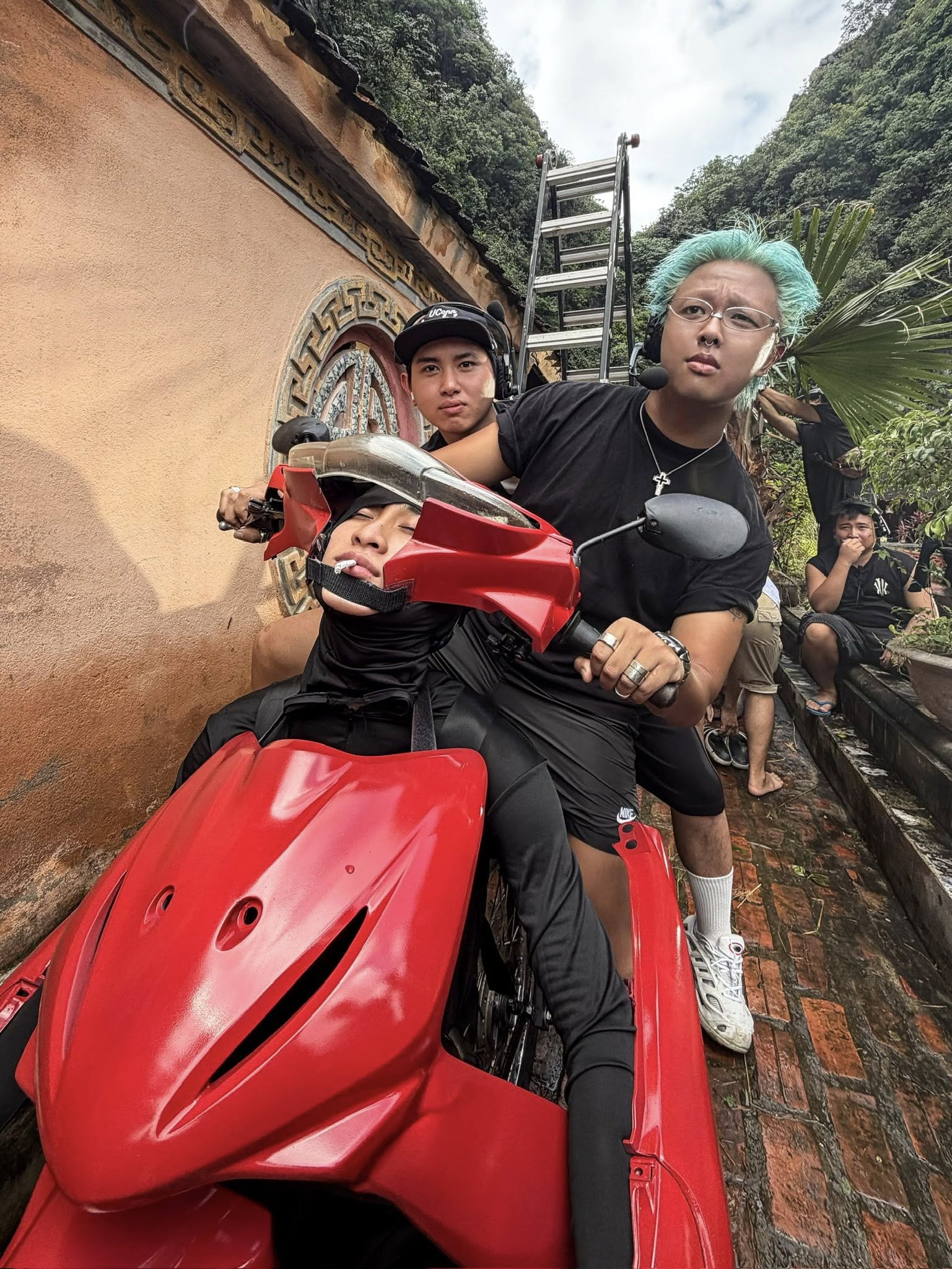 Giải mã MV Mục Hạ Vô Nhân - xem xong mà phải thốt lên “SOOBIN chi bao nhiêu tiền cho MV này vậy?”- Ảnh 18.