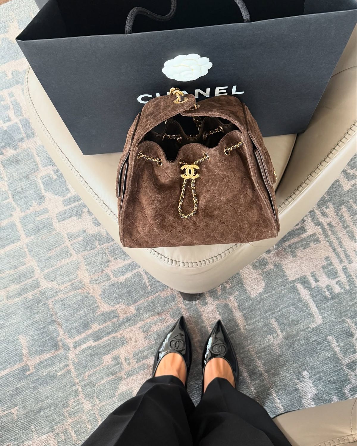 Túi mới nhất của Chanel khiến MXH bùng nổ, dân tình khẩn thiết đòi 