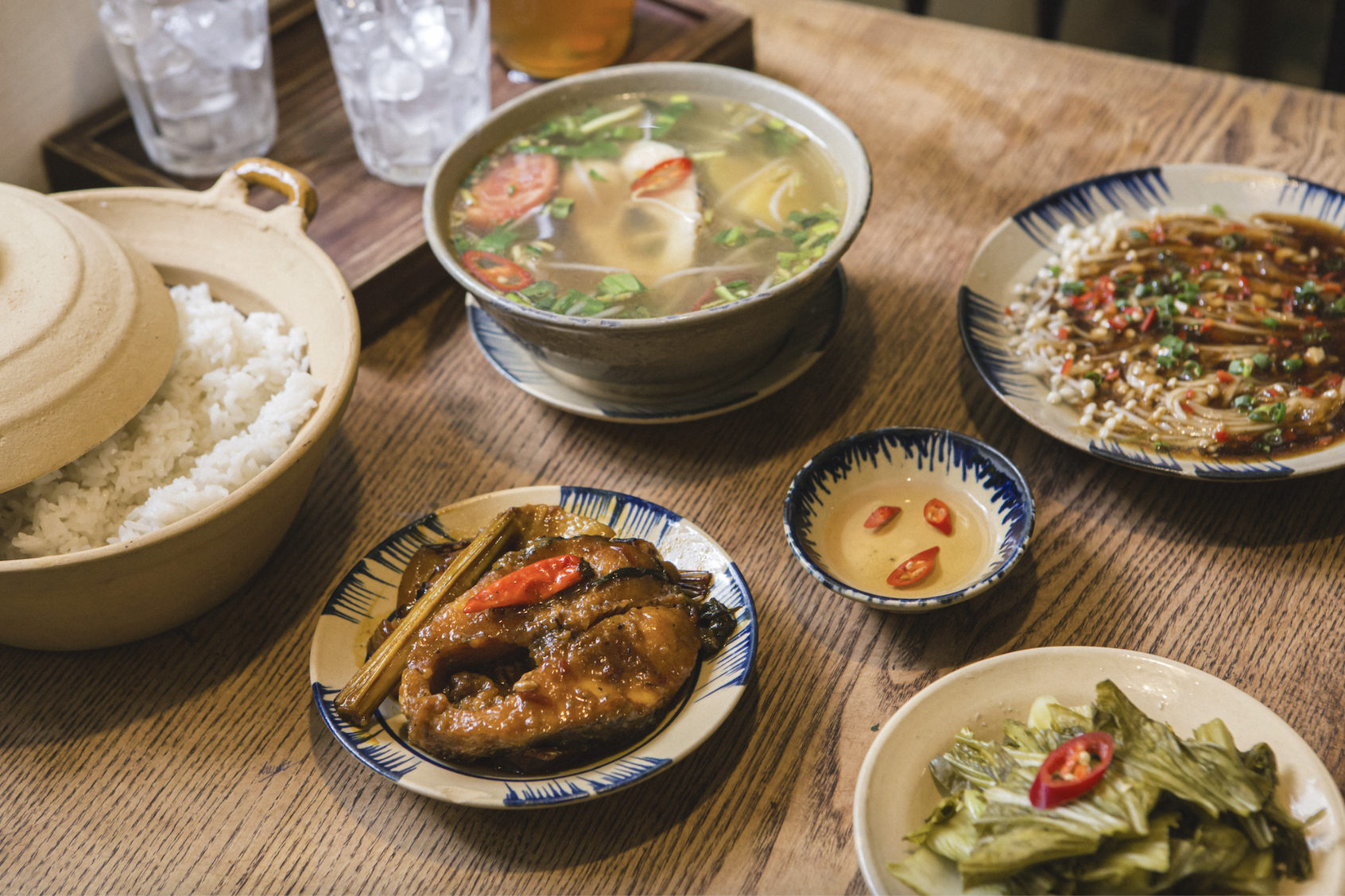 Lương Thùy Linh, Hoàng Thùy "bắt đền" Đỗ Hà khi tiệc cưới thiếu 2 món quan trọng- Ảnh 4.