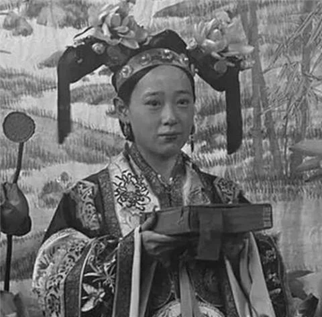 Bộ ảnh hiếm chụp thời nhà Thanh hơn 100 năm trước: Ngỡ ngàng trước nhan sắc giai nhân đứng cạnh Từ Hi Thái hậu- Ảnh 3.