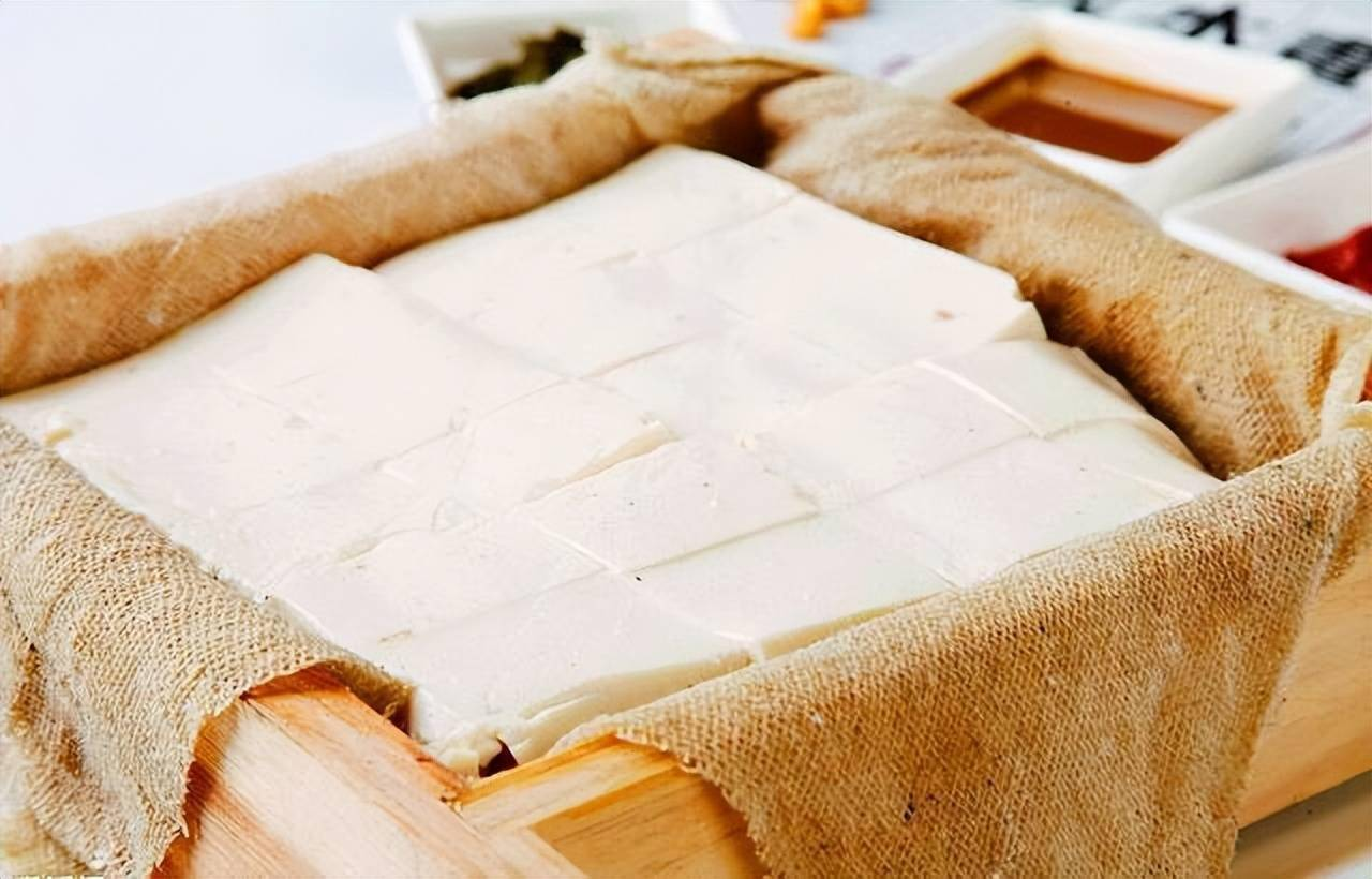 4 loại đậu phụ đáng lẽ phải BỊ CẤM từ lâu, vậy mà nhiều người vẫn ăn- Ảnh 2.