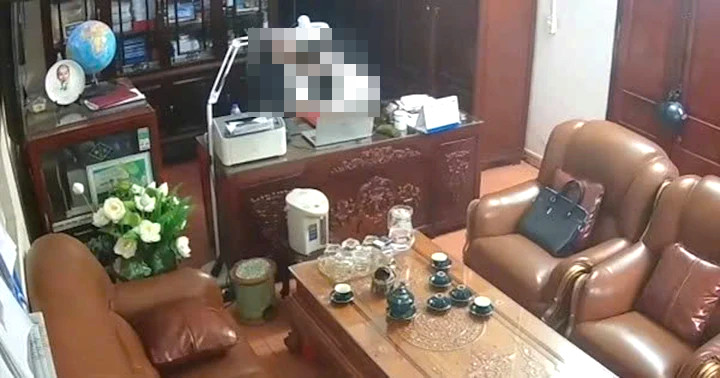 Người phát tán clip người đàn ông "thân mật" với nhiều phụ nữ bị xử lý thế nào?- Ảnh 1.