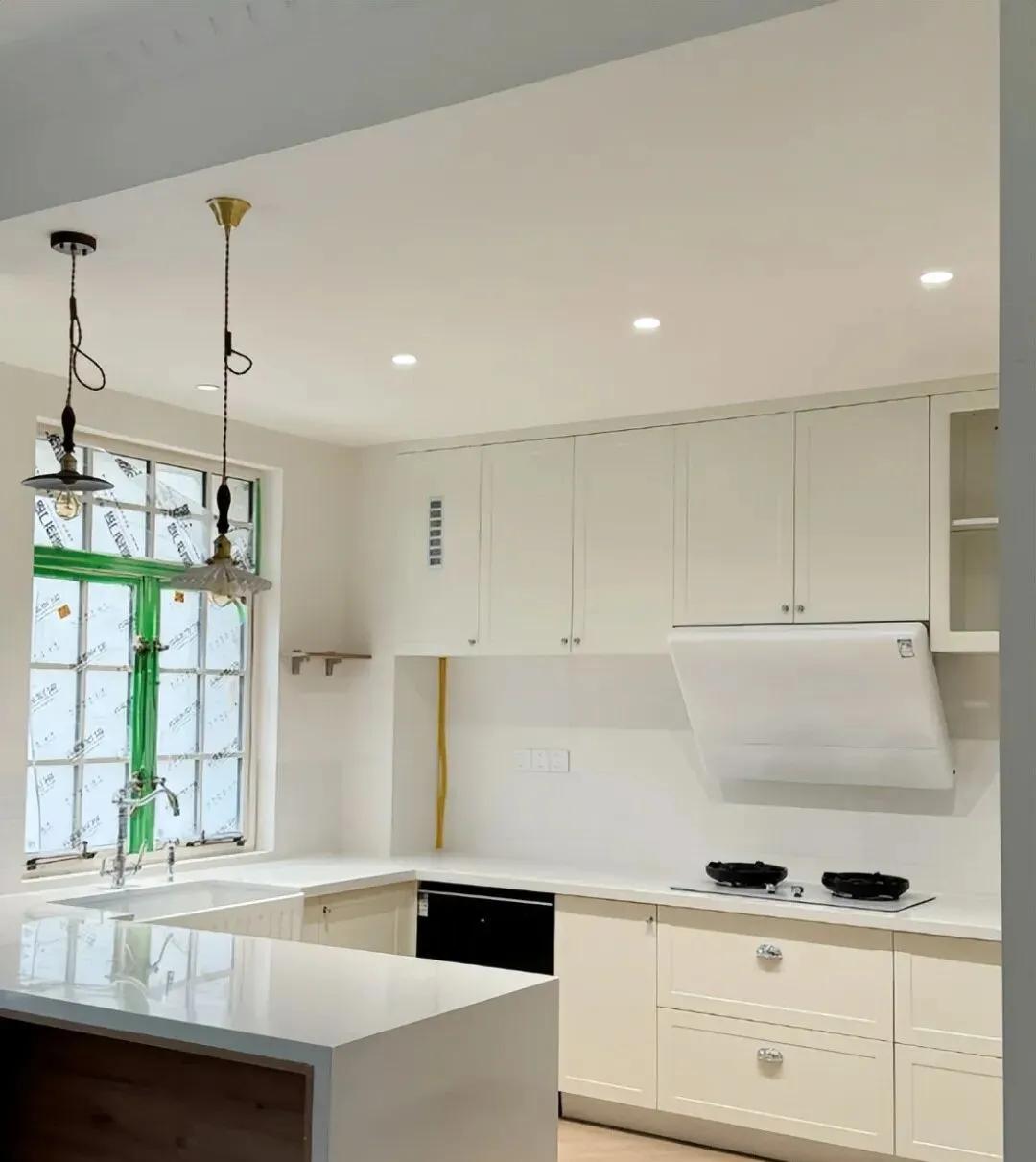 Đẹp trên mạng nhưng thảm họa ngoài đời: 6 thiết kế khiến cả nhà tôi hối hận sau vài tháng ở- Ảnh 4.