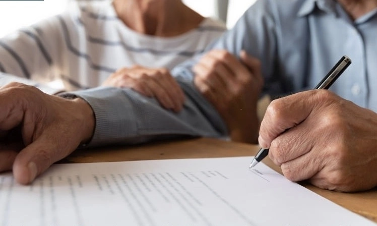 Người đàn ông qua đời để lại nhà và 5 tỷ đồng cho các con, vợ 2 tay trắng còn bị kiện: Phán quyết cuối cùng của tòa khiến bà bật khóc- Ảnh 1.