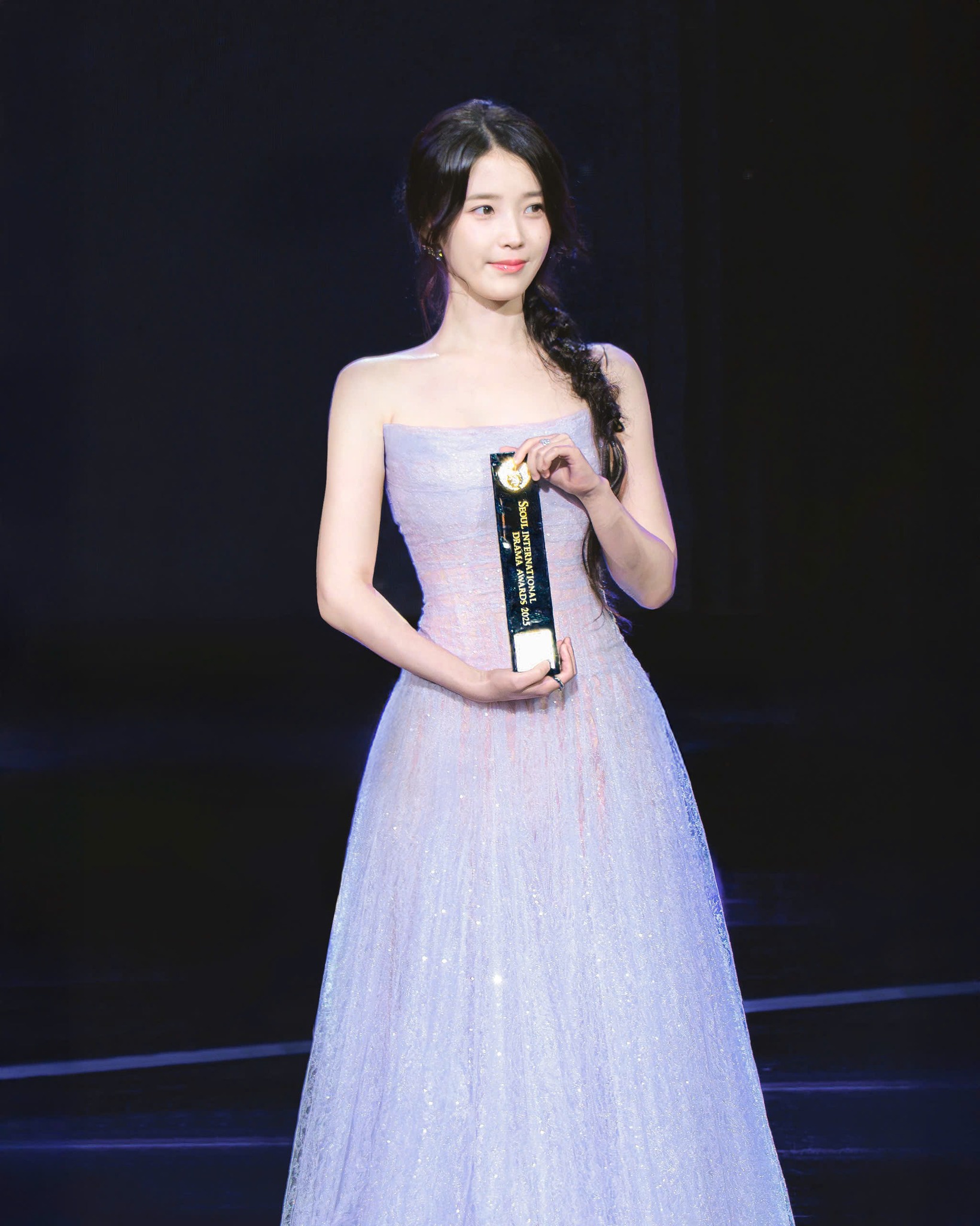 Chương Nhược Nam đẹp tràn màn hình nhờ diện đồ của brand Việt- Ảnh 13.