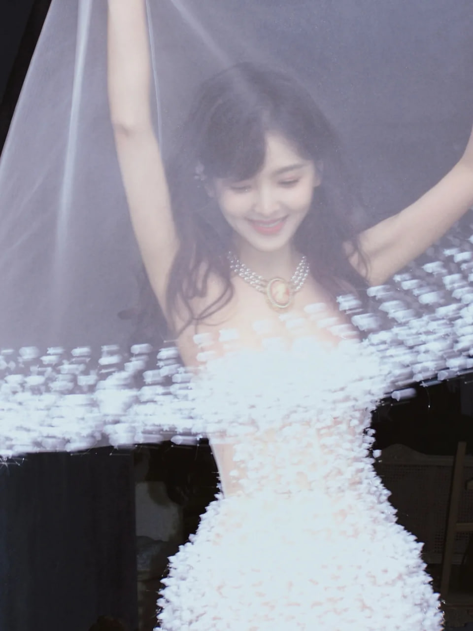 Chương Nhược Nam đẹp tràn màn hình nhờ diện đồ của brand Việt- Ảnh 4.