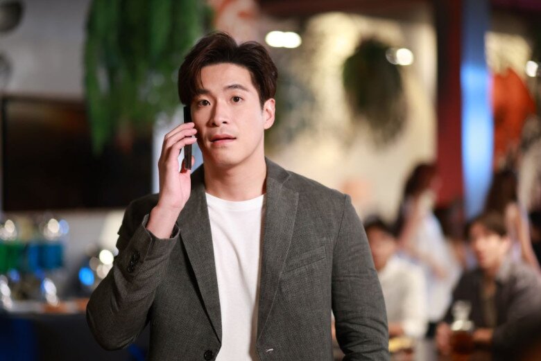 Anh rể đột nhiên mời cơm rồi phát cho mỗi người 1 bao lì xì, về nhà mở ra tôi uất nghẹn với thứ bên trong- Ảnh 1.