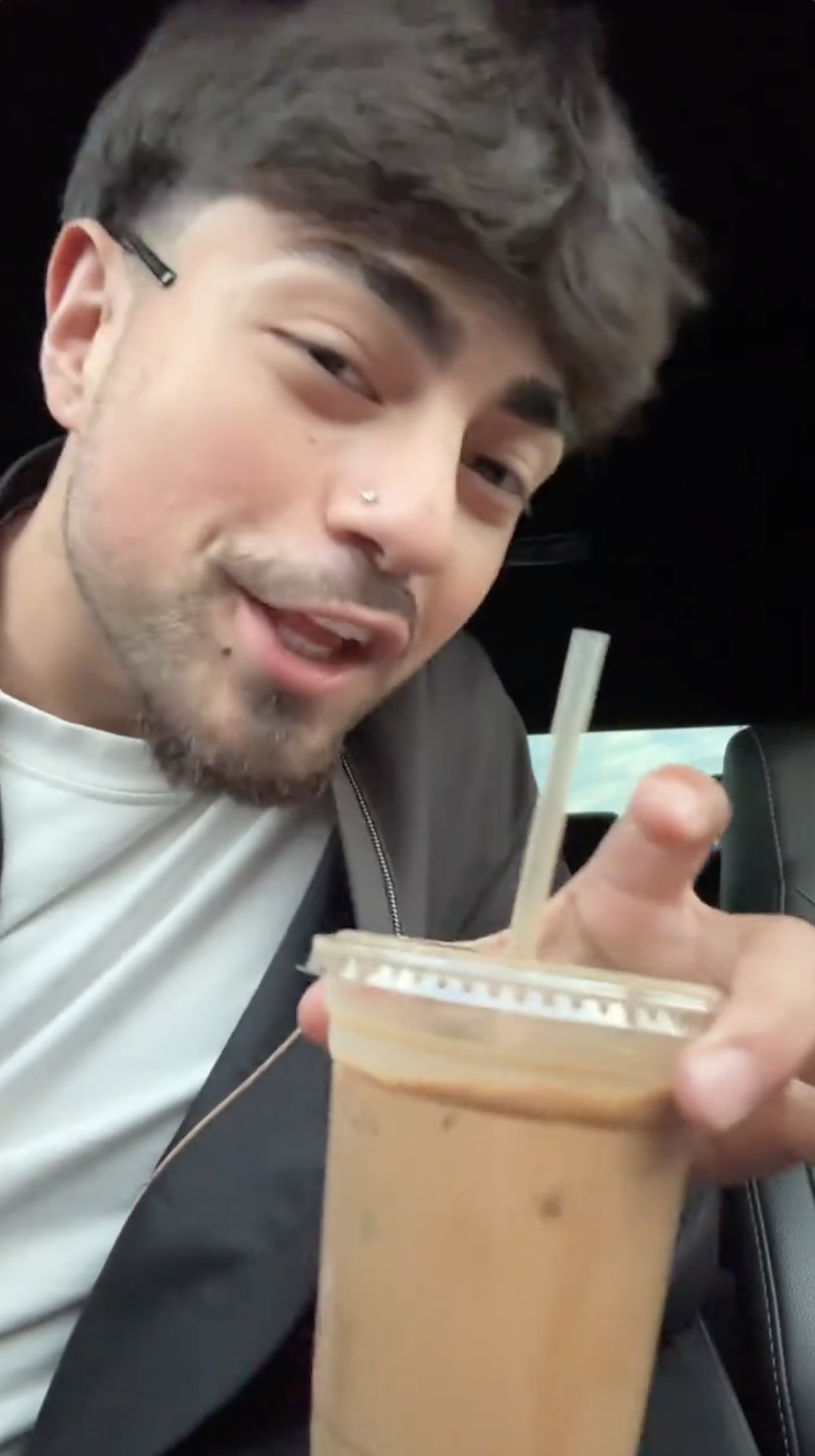 Tình trạng “đáng báo động” của khách Tây khi thử đặc sản Việt Nam- Ảnh 9.