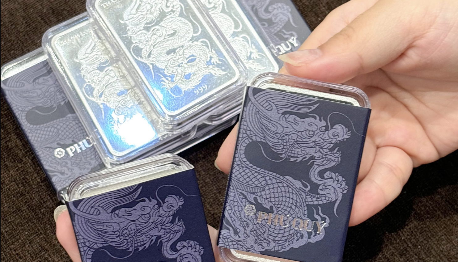 Giá bạc hôm nay 11-11: Tăng rất mạnh, bạc Phú Quý vượt mốc 2 triệu đồng/lượng- Ảnh 1.