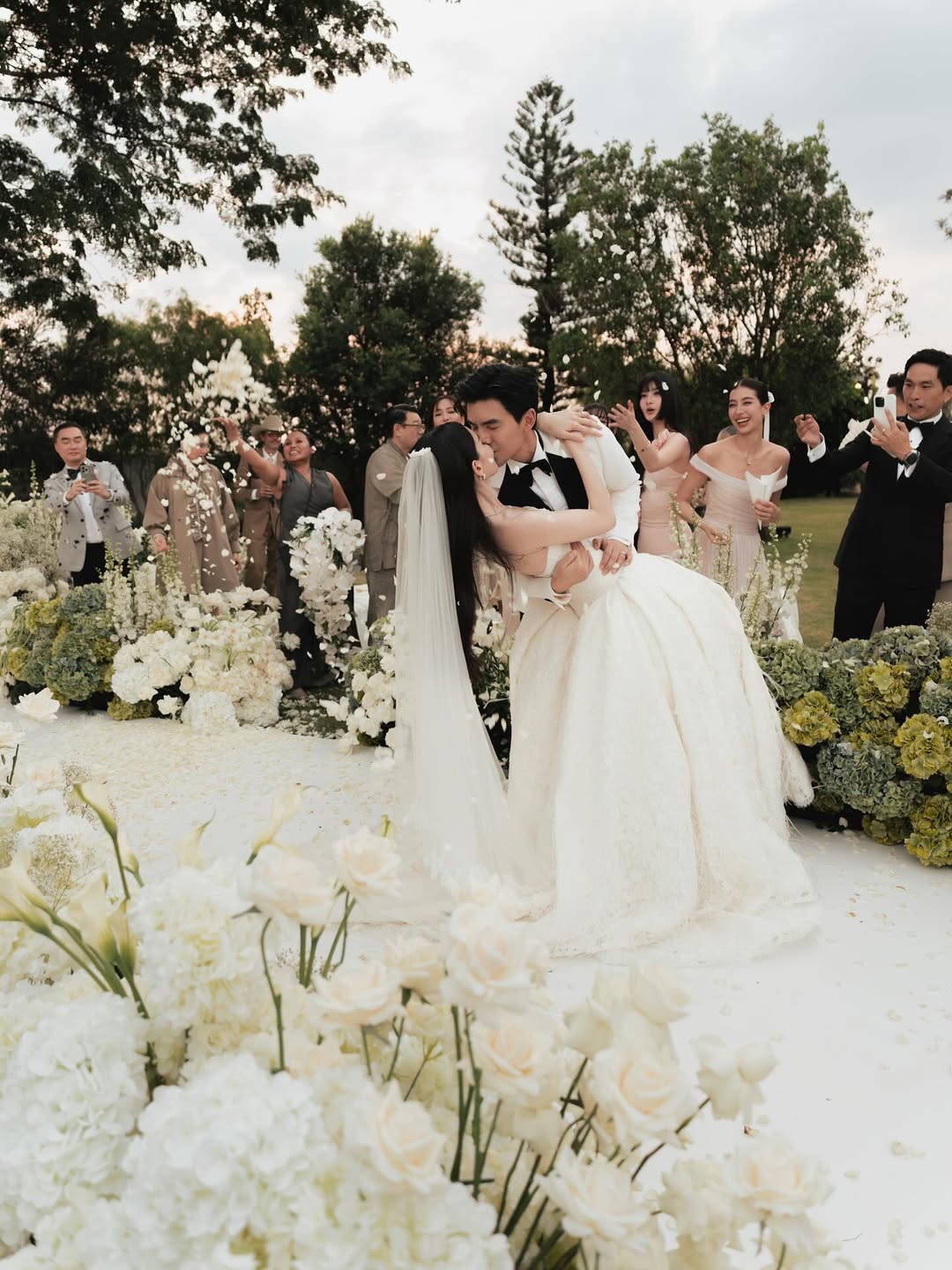 Ngắm đám cưới của 