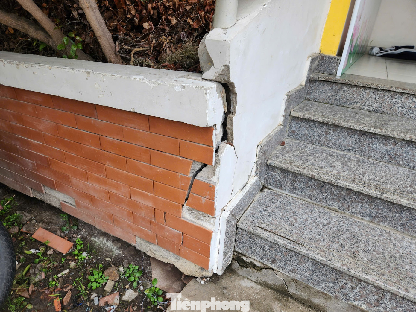 Cảnh nứt vỡ nhà cửa, hư hỏng hạ tầng ở nơi sụt lún nhất TPHCM- Ảnh 13.