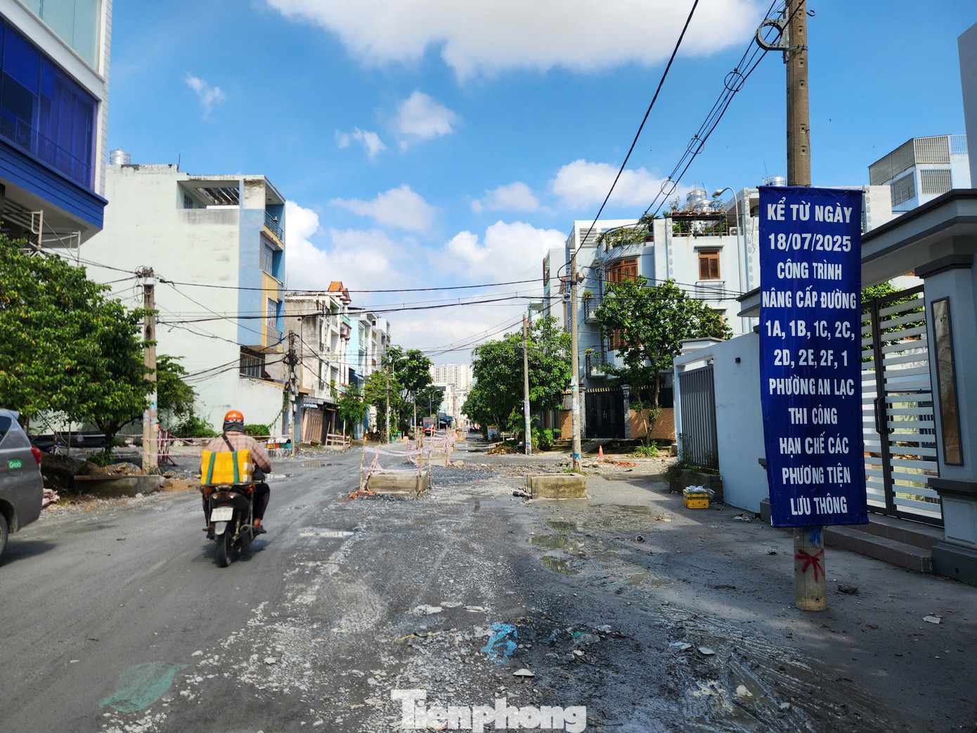 Cảnh nứt vỡ nhà cửa, hư hỏng hạ tầng ở nơi sụt lún nhất TPHCM- Ảnh 7.