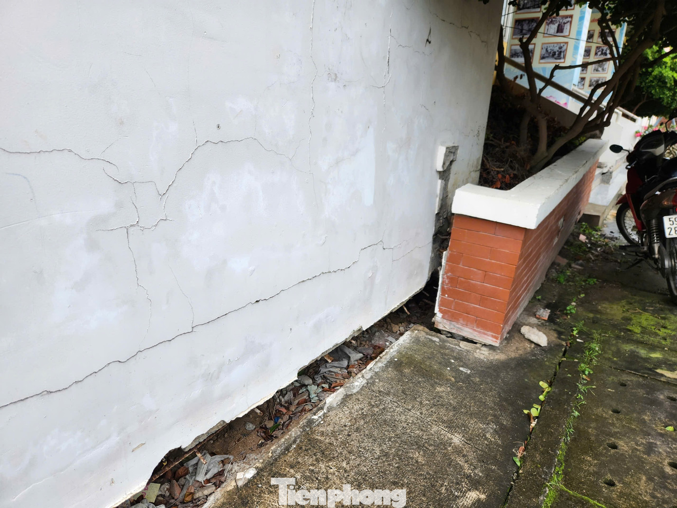 Cảnh nứt vỡ nhà cửa, hư hỏng hạ tầng ở nơi sụt lún nhất TPHCM- Ảnh 14.
