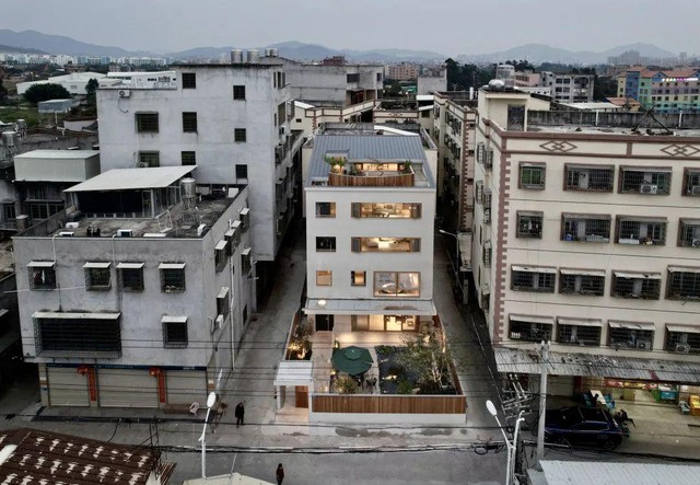 Cặp vợ chồng xây biệt thự cho cả đại gia đình 9 người sinh sống, sau 18 tháng phải bật thốt: “Mọi người đổi ý hết rồi”- Ảnh 1.