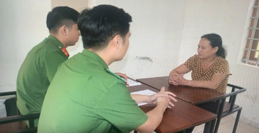 Người đàn ông 50 tuổi ở Hưng Yên chuyển thành công 2,2 tỷ đồng nhưng không liên lạc được người nhận: Công an tỉnh khởi tố người nhận tiền- Ảnh 2.