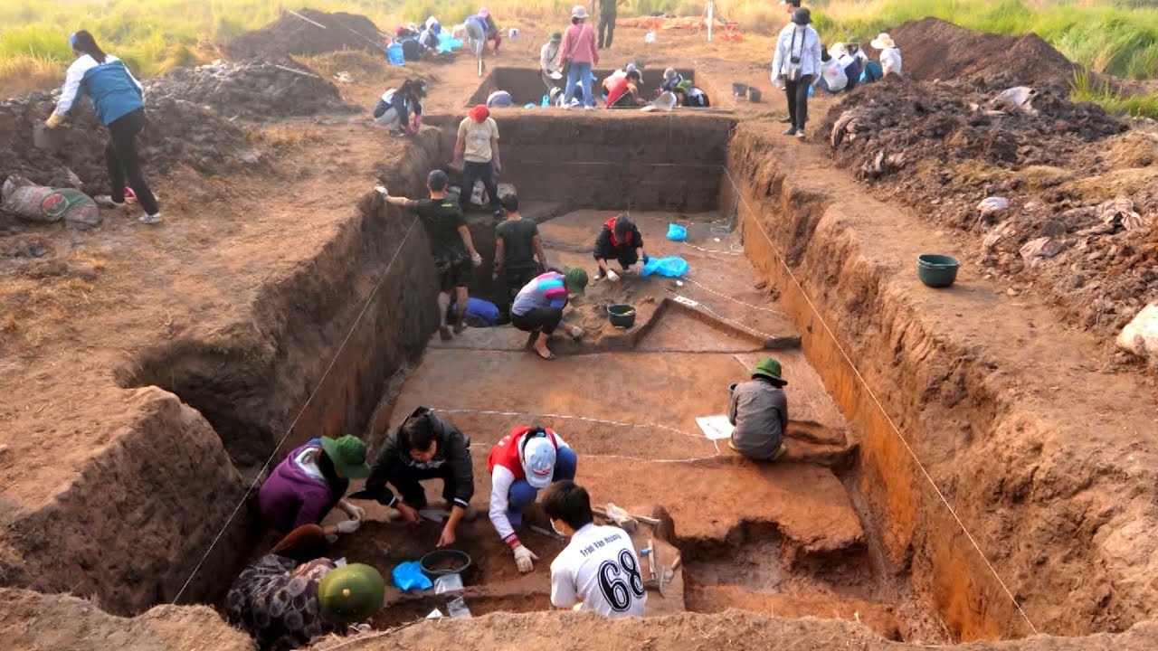 Phát hiện ngôi làng cổ dưới lòng đất ở Hà Nội: Chuyên gia khai quật tới 11 lần, chứa ‘báu vật’ 3.500 tuổi- Ảnh 3.