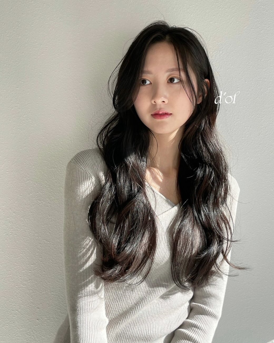 5 xu hướng tóc xoăn của mùa đông năm nay: Quá sang trọng, đã vậy còn hack tuổi tốt hơn cả tóc thẳng- Ảnh 12. 5 xu hướng tóc xoăn của mùa đông năm nay: Quá sang trọng, đã vậy còn hack tuổi tốt hơn cả tóc thẳng- Ảnh 12.