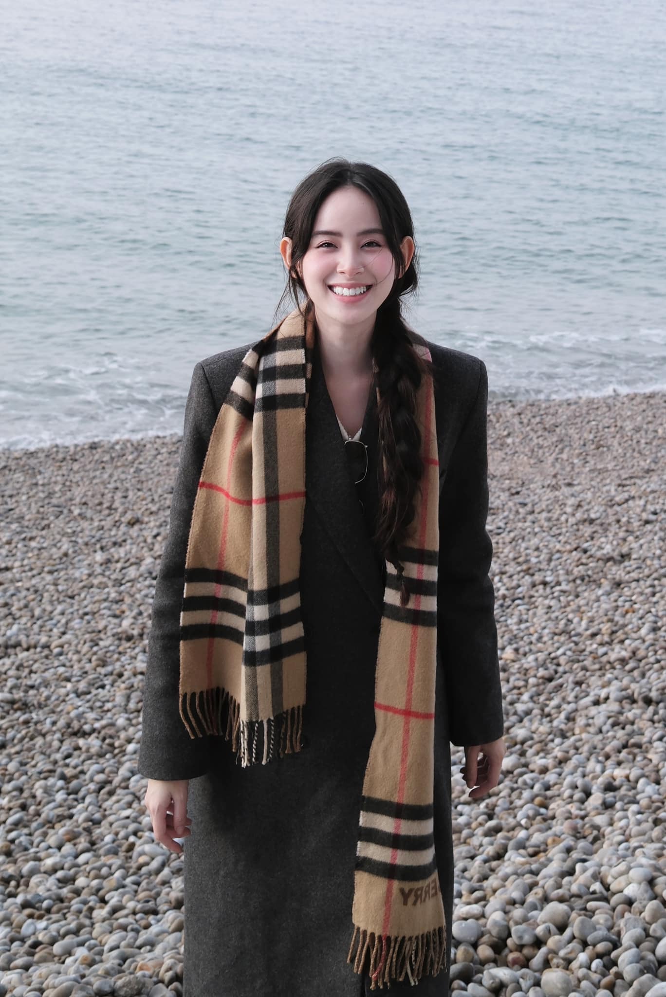 Thế nào là đỉnh cao phối đồ: Dâu hào môn Hương Liên diện toàn item màu trung tính mà bộ nào cũng sang tuyệt đối- Ảnh 8. Thế nào là đỉnh cao phối đồ: Dâu hào môn Hương Liên diện toàn item màu trung tính mà bộ nào cũng sang tuyệt đối- Ảnh 8.