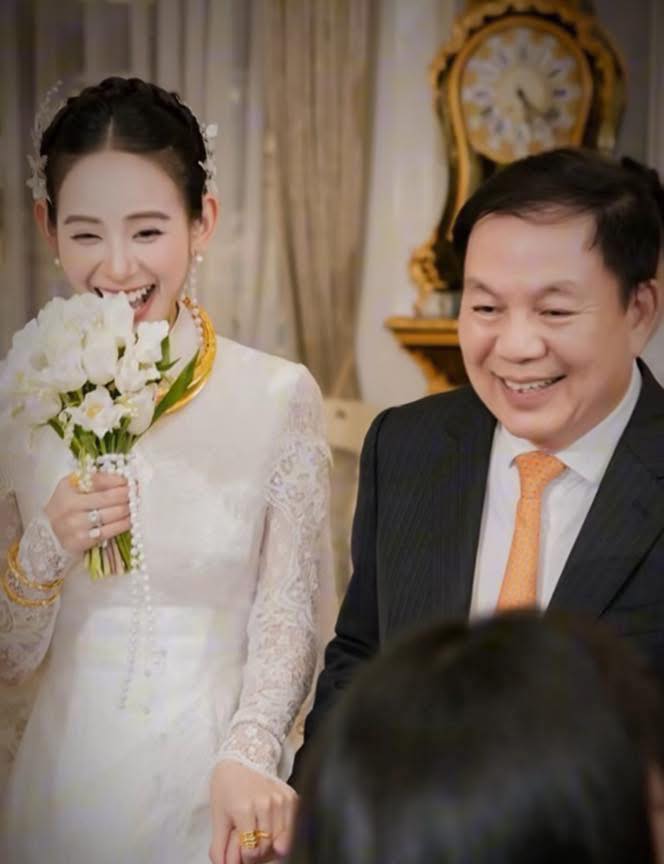 Bên trong biệt thự xa hoa Hương Liên sống trước khi về làm dâu cựu Chủ tịch tập đoàn- Ảnh 12. Bên trong biệt thự xa hoa Hương Liên sống trước khi về làm dâu cựu Chủ tịch tập đoàn- Ảnh 12.