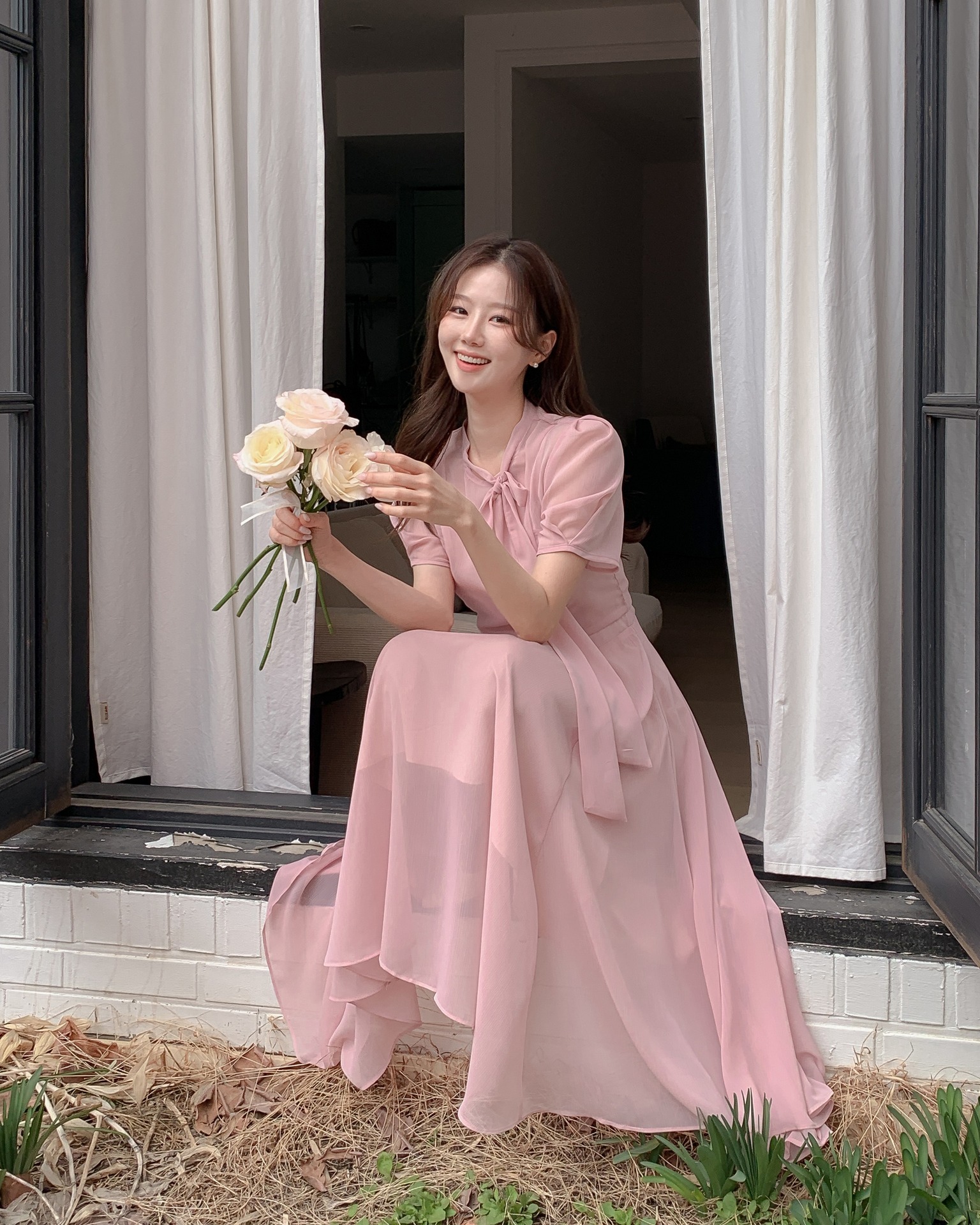 Tủ đồ của chị em cần có 5 item màu sắc này để phong cách trẻ trung, nổi bật hơn- Ảnh 12. Tủ đồ của chị em cần có 5 item màu sắc này để phong cách trẻ trung, nổi bật hơn- Ảnh 12.