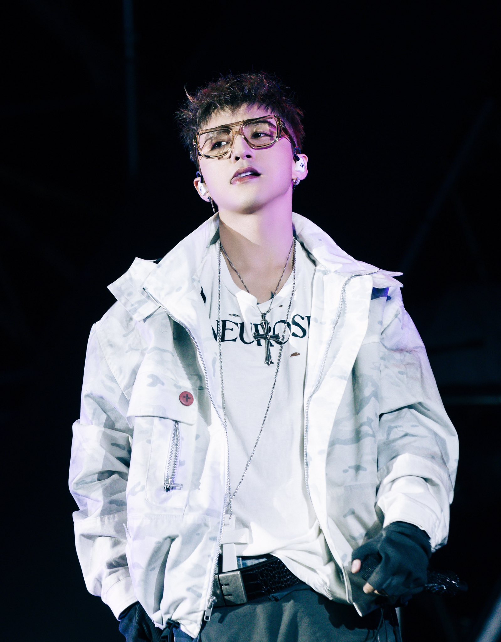 Hải Tú giống Sơn Tùng thật sự!- Ảnh 9. Hải Tú giống Sơn Tùng thật sự!- Ảnh 9.