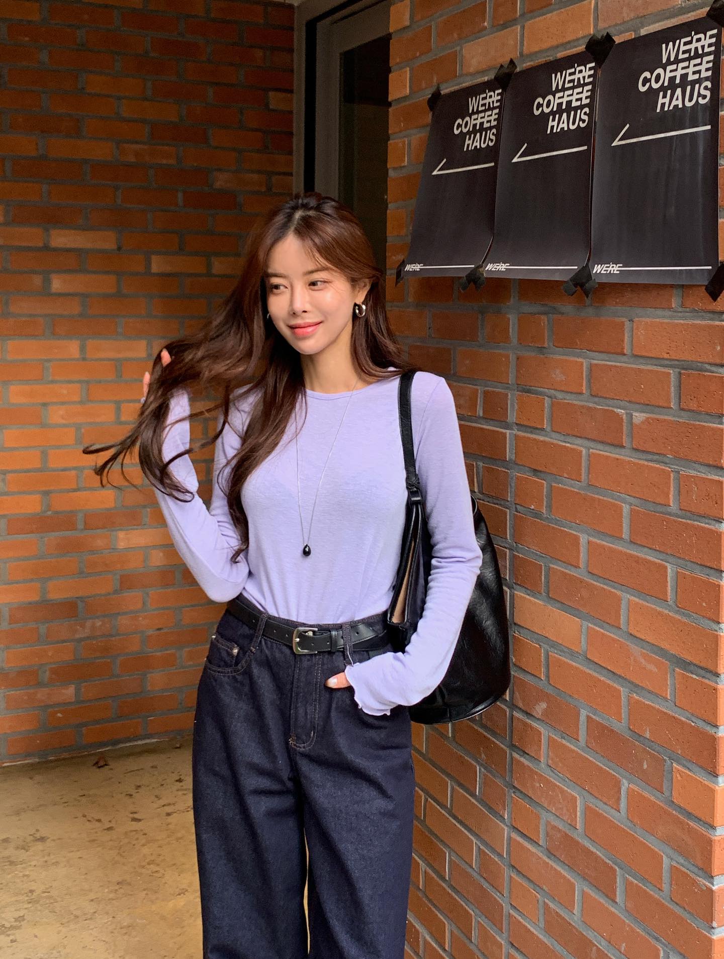 Tủ đồ của chị em cần có 5 item màu sắc này để phong cách trẻ trung, nổi bật hơn- Ảnh 5. Tủ đồ của chị em cần có 5 item màu sắc này để phong cách trẻ trung, nổi bật hơn- Ảnh 5.