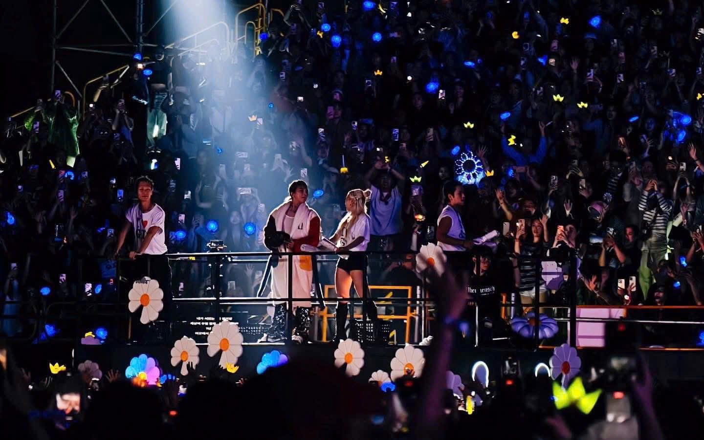 Khi sao Việt đu concert 