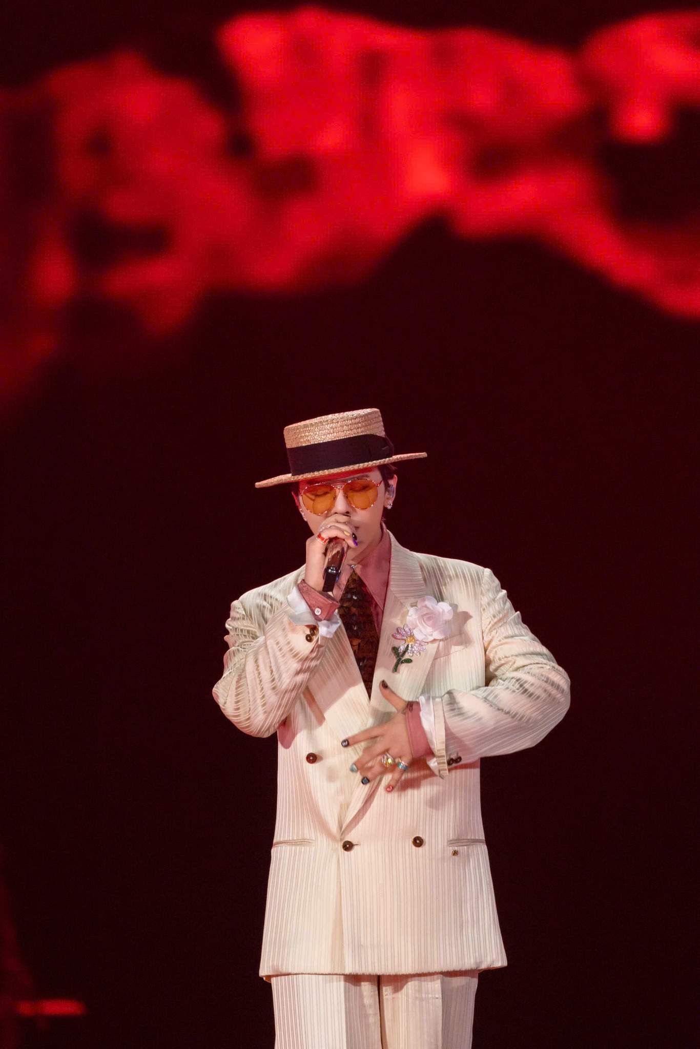 G-DRAGON hot gấp 25 lần Sơn Tùng M-TP- Ảnh 1.