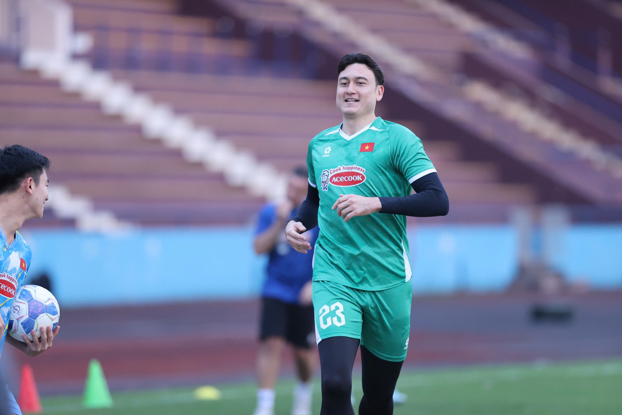 Văn Lâm lại chấn thương- Ảnh 2.