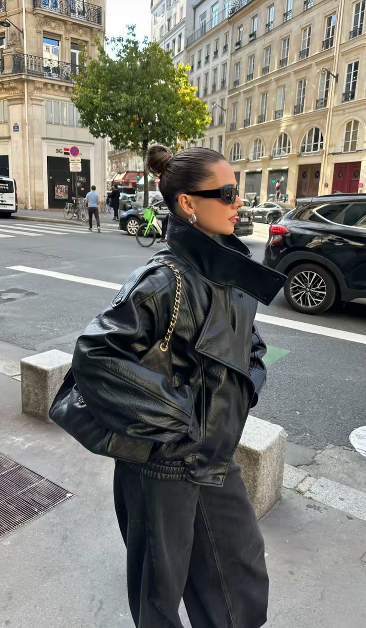 Áo da Zara đang "on top" trend Thu Đông, còn được ví sang như đồ Saint Laurent- Ảnh 4.