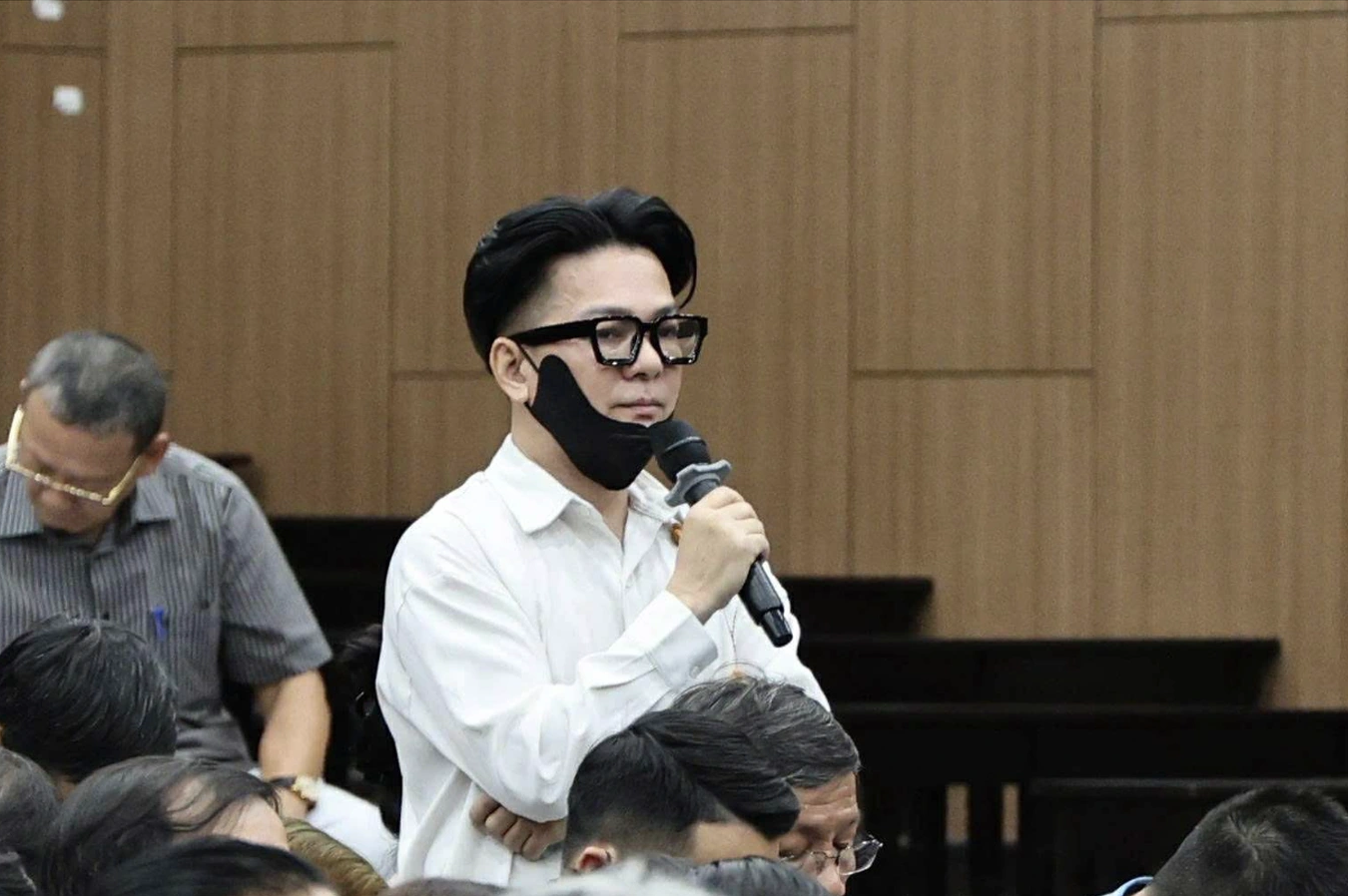 Vụ đánh bạc ở khách sạn Pullman: Ca sĩ Vũ Hà bị tuyên phạt 150 triệu đồng- Ảnh 1.