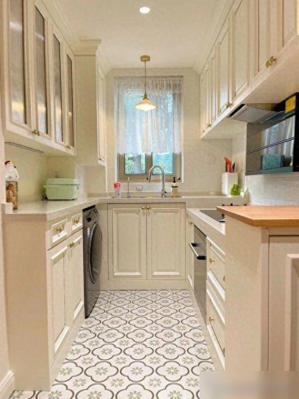 Chi 550 triệu đồng cải tạo nhà 37m² của bố mẹ: Cô gái khiến cả khu phố trầm trồ vì màn 