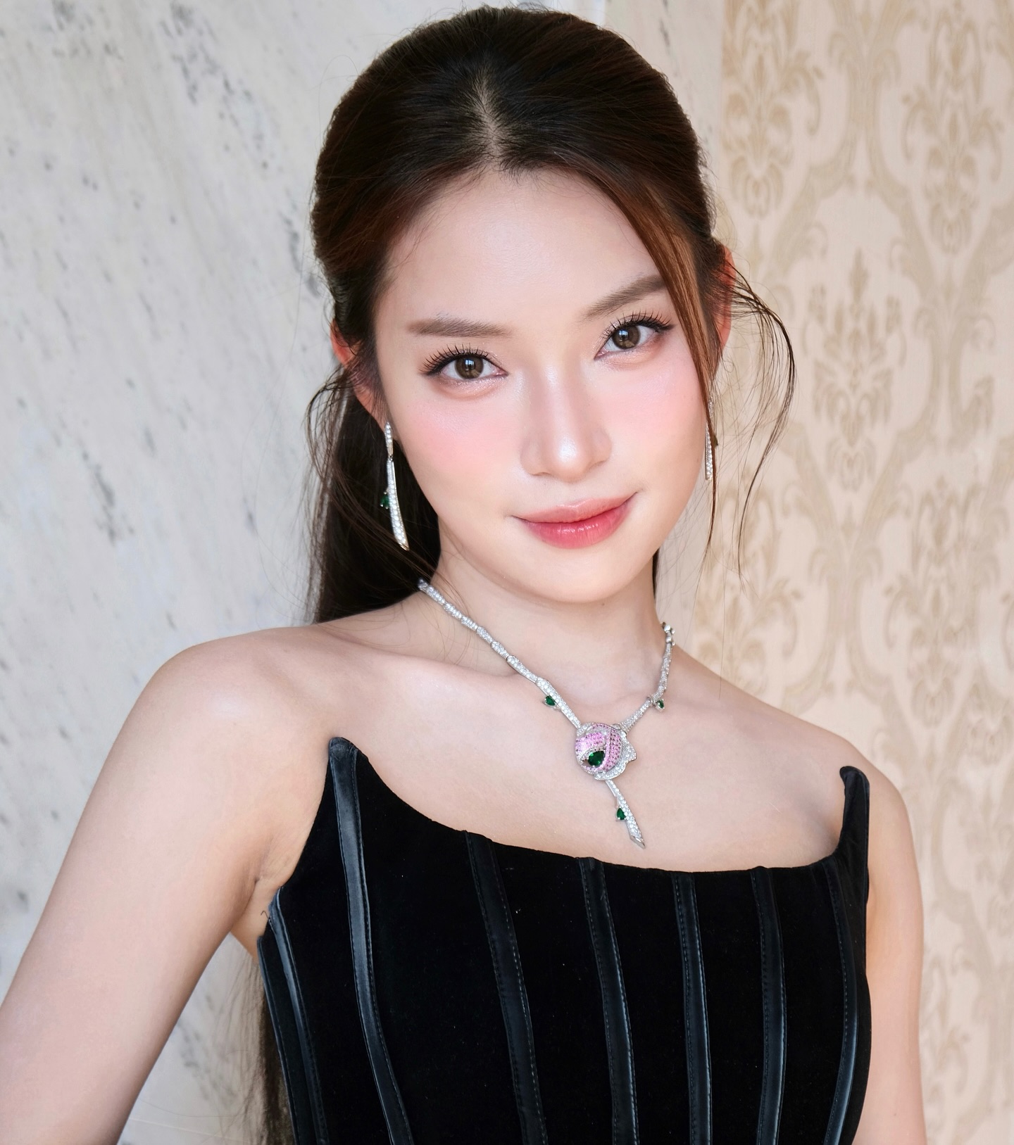 Khánh Vy và chuyện hẹn hò: Vì sao cứ luôn dậy sóng?- Ảnh 1.