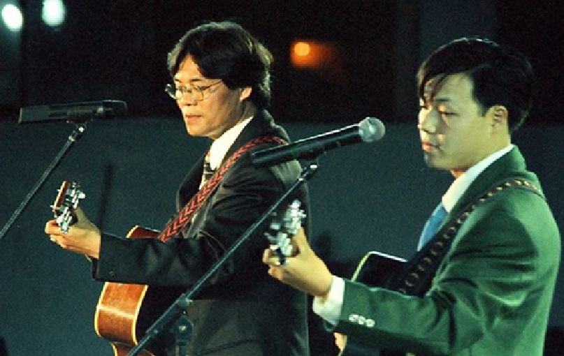 Ông hoàng nhạc nhẹ miền Bắc: Cuộc đời bi kịch, 57 tuổi ra đi trong đau đớn- Ảnh 2.