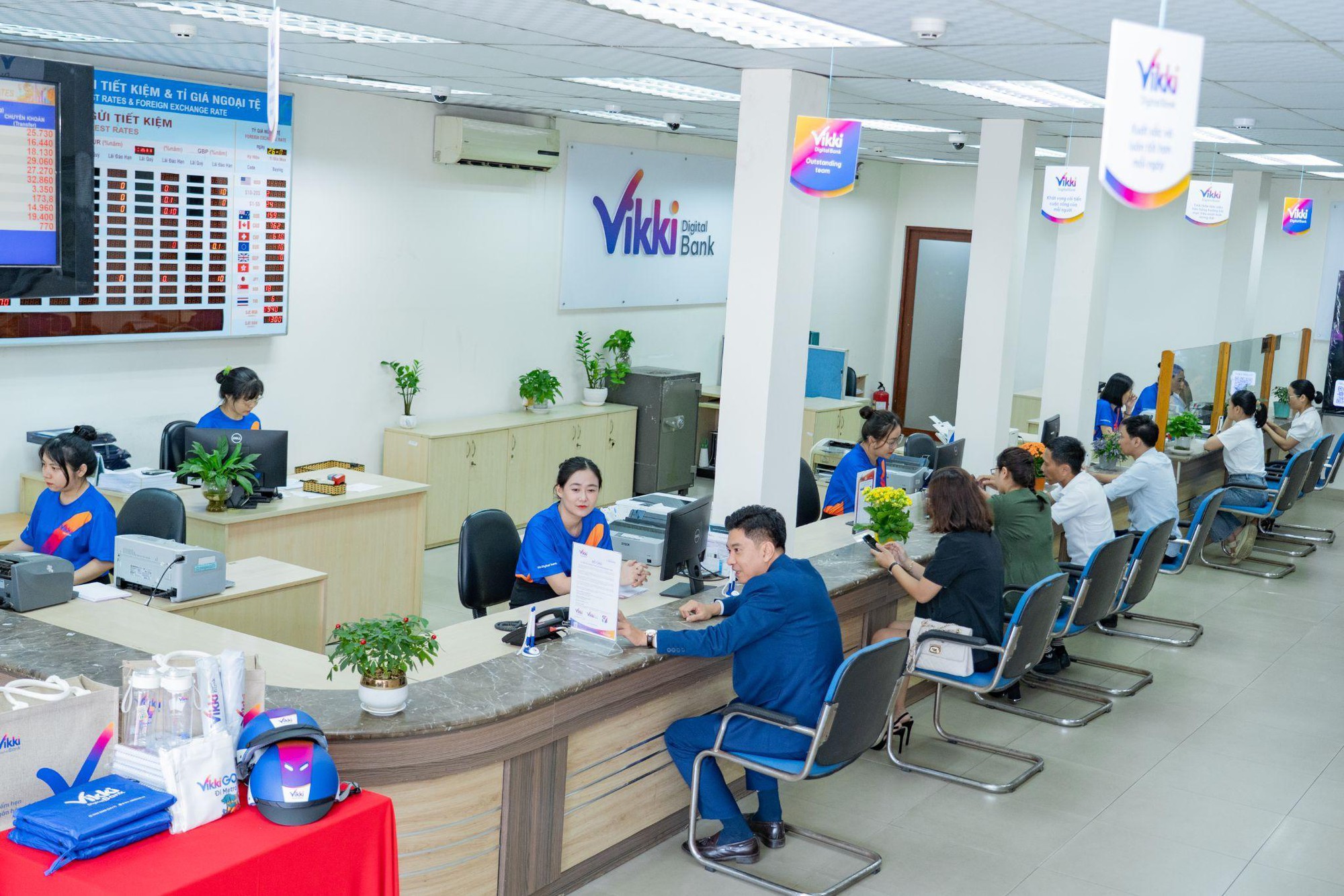 Trúng VÀNG mỗi ngày cùng Vikki Bank- Ảnh 1. Trúng VÀNG mỗi ngày cùng Vikki Bank- Ảnh 1.