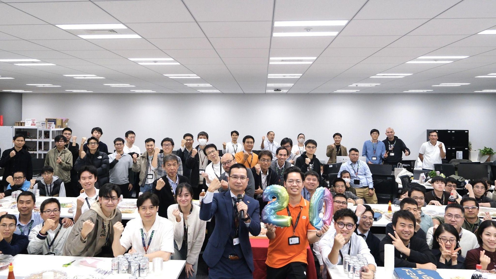 Giữa lòng Nhật Bản, 5.000 nhân sự một công ty công nghệ Việt “thắp lửa” mừng sinh nhật- Ảnh 3. Giữa lòng Nhật Bản, 5.000 nhân sự một công ty công nghệ Việt “thắp lửa” mừng sinh nhật- Ảnh 3.