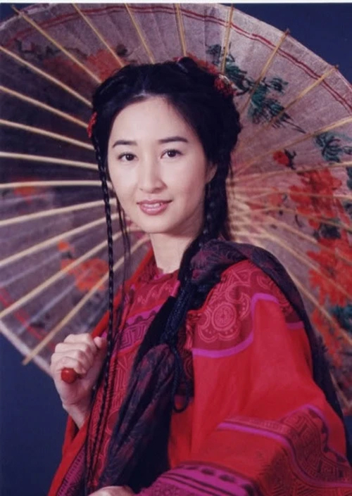 Quan Vịnh Hà 61 trẻ như 41: Bí quyết trẻ lâu gói gọn trong 5 từ, có nước "chống già" mọi phụ nữ nên dùng vào mùa đông để tăng collagen- Ảnh 4.