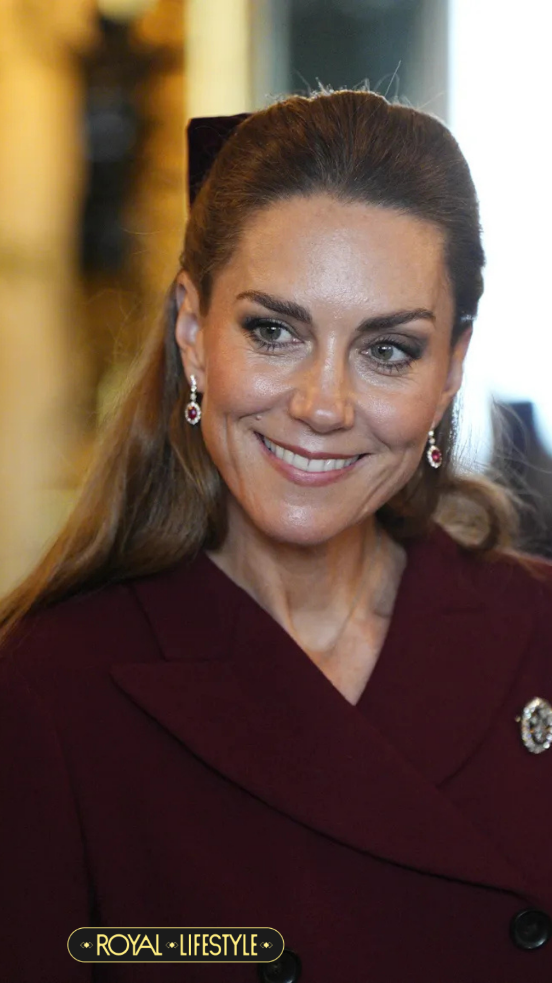 Đôi khuyên tai 2,6 tỷ đồng của Vương phi Kate- Ảnh 4.