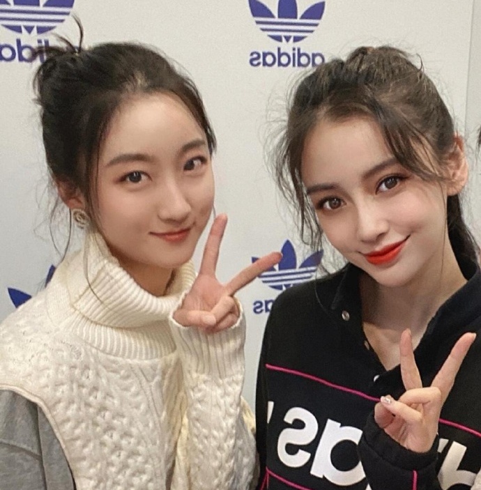 Angelababy thất nghiệp vẫn vung tiền Angelababy thất nghiệp vẫn vung tiền