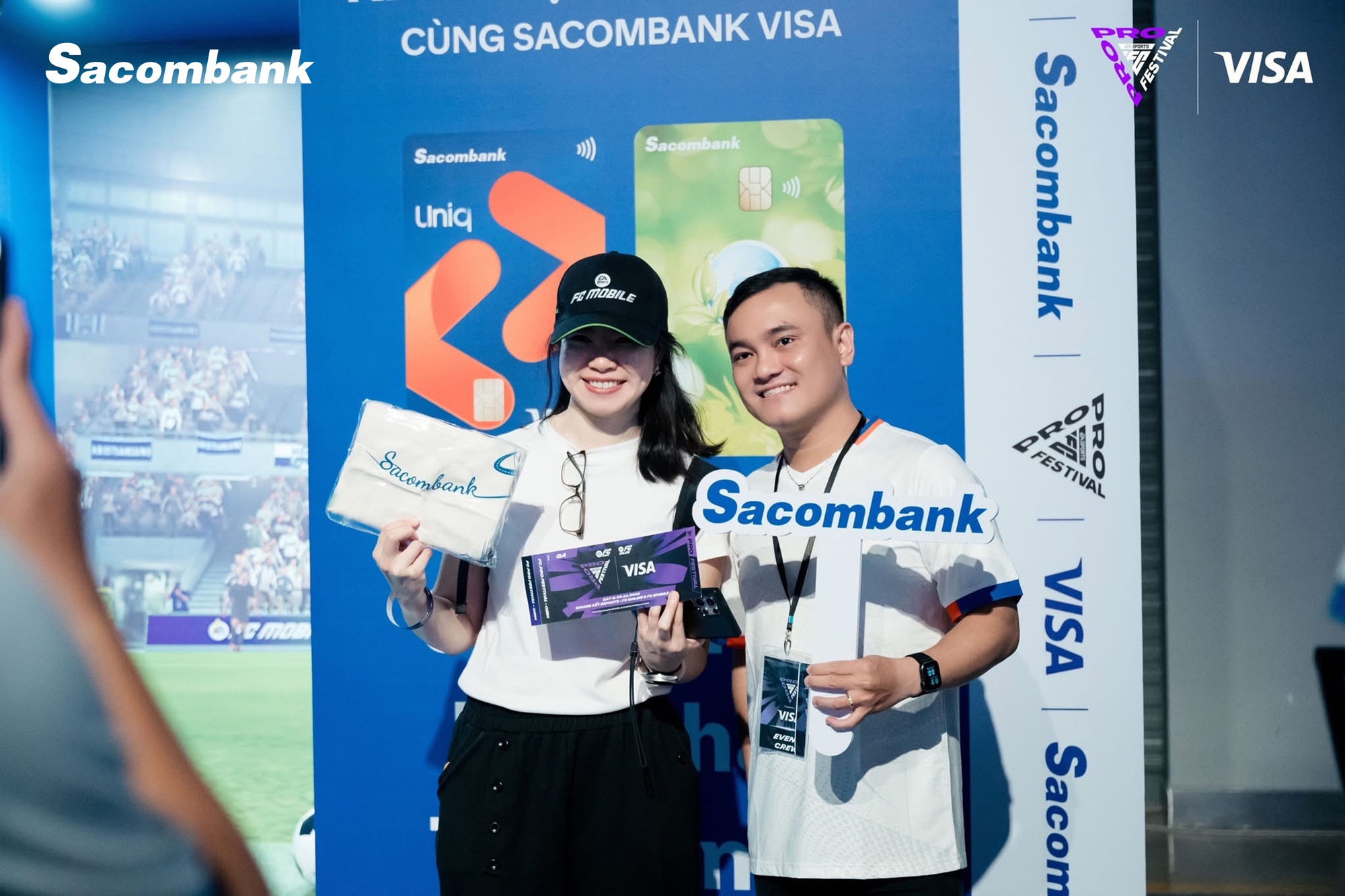 Sacombank đồng hành cùng Visa tại sự kiện thể thao điện tử EA SPORTS FC PRO FESTIVAL 2025- Ảnh 1.