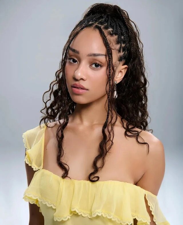 Thiên thần lai đẹp nhất showbiz lộ quá khứ hút hít, lăng nhăng?- Ảnh 1.