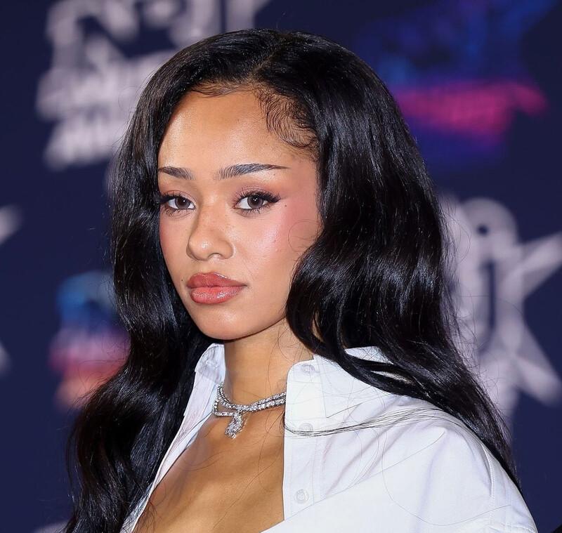 Thiên thần lai đẹp nhất showbiz lộ quá khứ hút hít, lăng nhăng?- Ảnh 6.