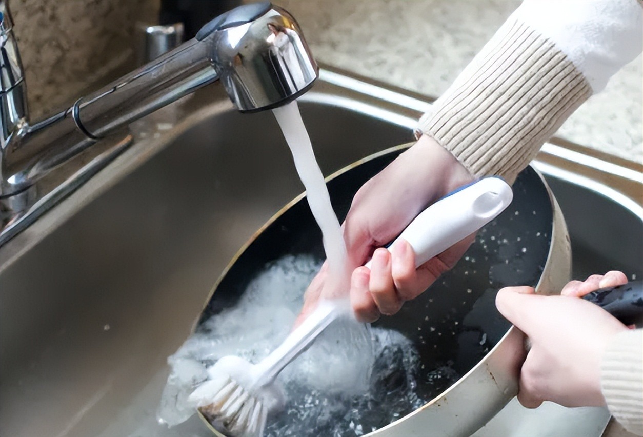 4 thói quen rửa bát sai trái, đáng bị nhân loại xóa sổ- Ảnh 2.