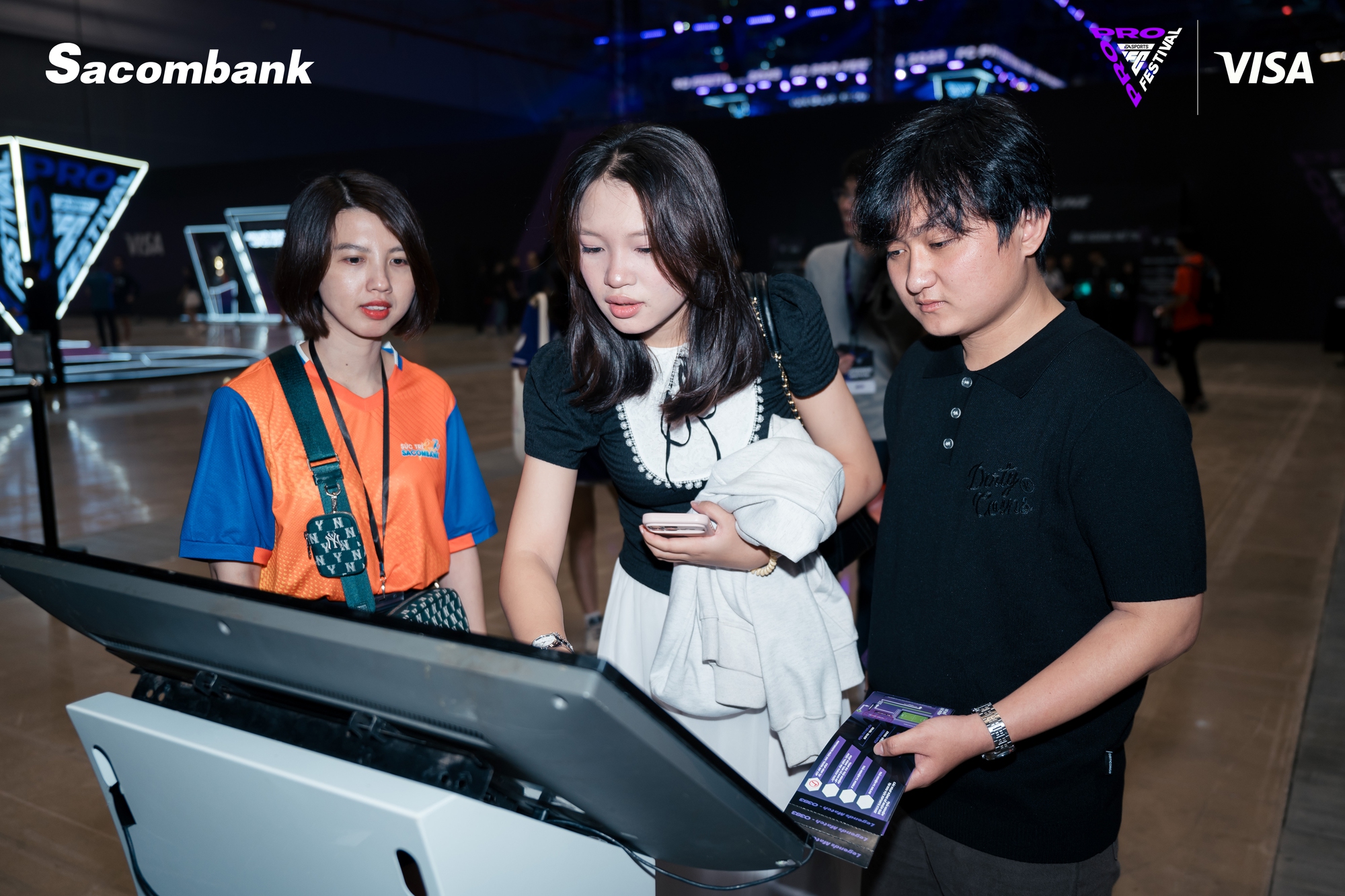 Sacombank đồng hành cùng Visa tại sự kiện thể thao điện tử EA SPORTS FC PRO FESTIVAL 2025- Ảnh 3.