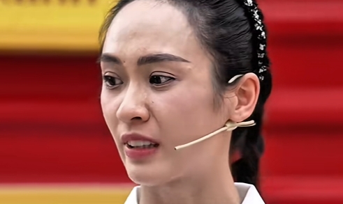 Cận cảnh gương mặt Cận cảnh gương mặt