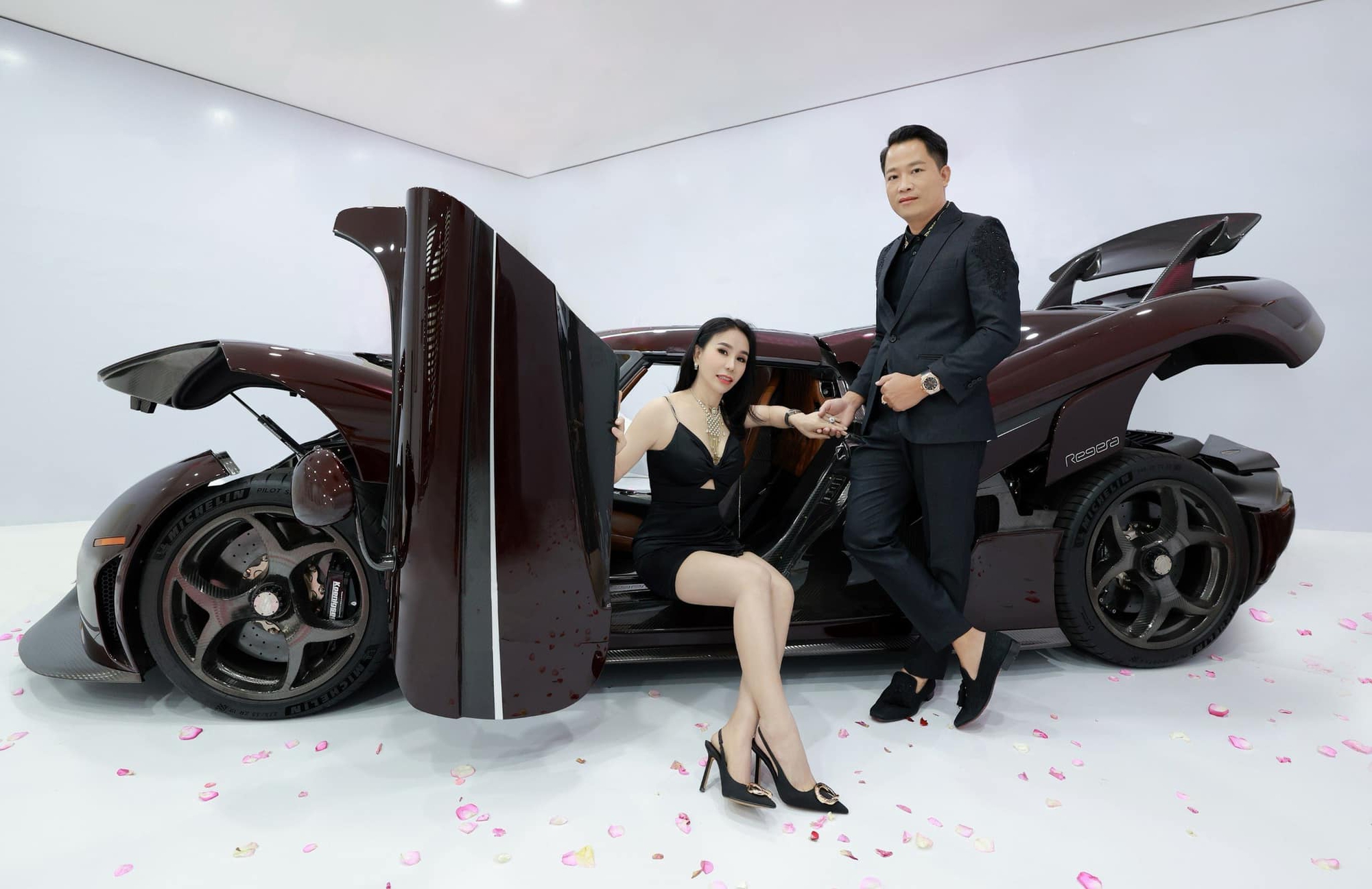 Chuyện tình kì lạ của Hoàng Kim Khánh và Mailisa- Ảnh 1.