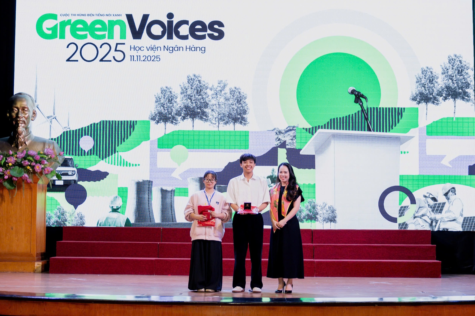 Đến Học viện Ng&acirc;n h&agrave;ng nghe sinh vi&ecirc;n thi Green Voices: Thuyết phục người e ngại với xe điện bằng chi ph&iacute; thấp, sử dụng an to&agrave;n- Ảnh 9.