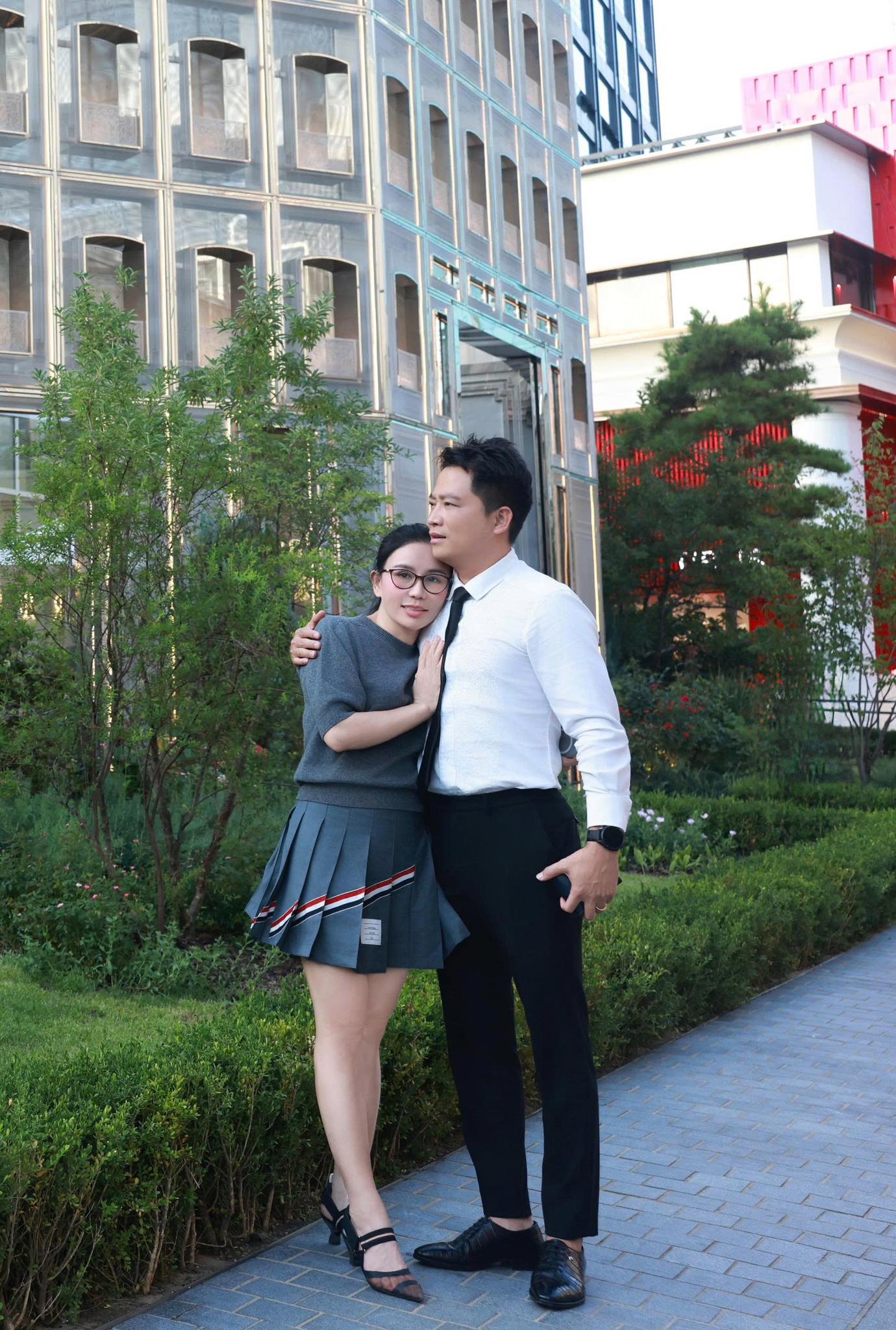 Doanh nhân Hoàng Kim Khánh - chồng kém 10 tuổi của Mailisa là ai?- Ảnh 1.