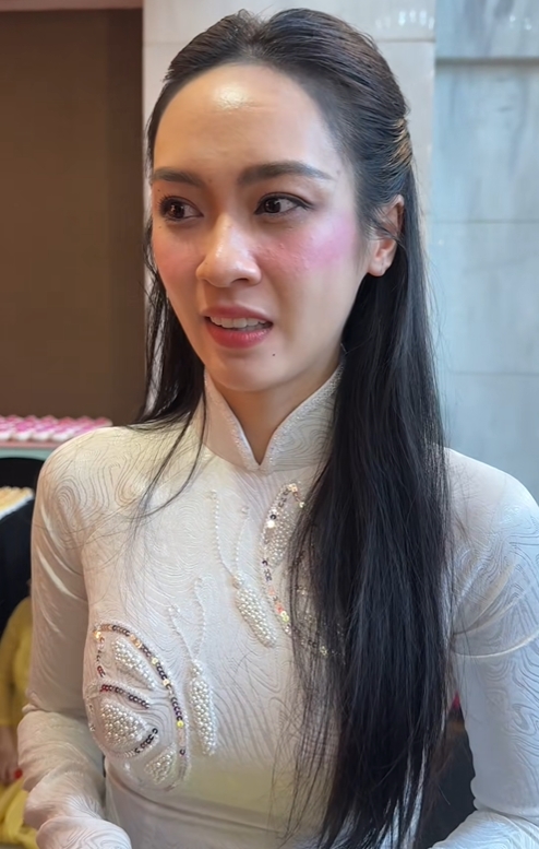 Cận cảnh gương mặt Cận cảnh gương mặt